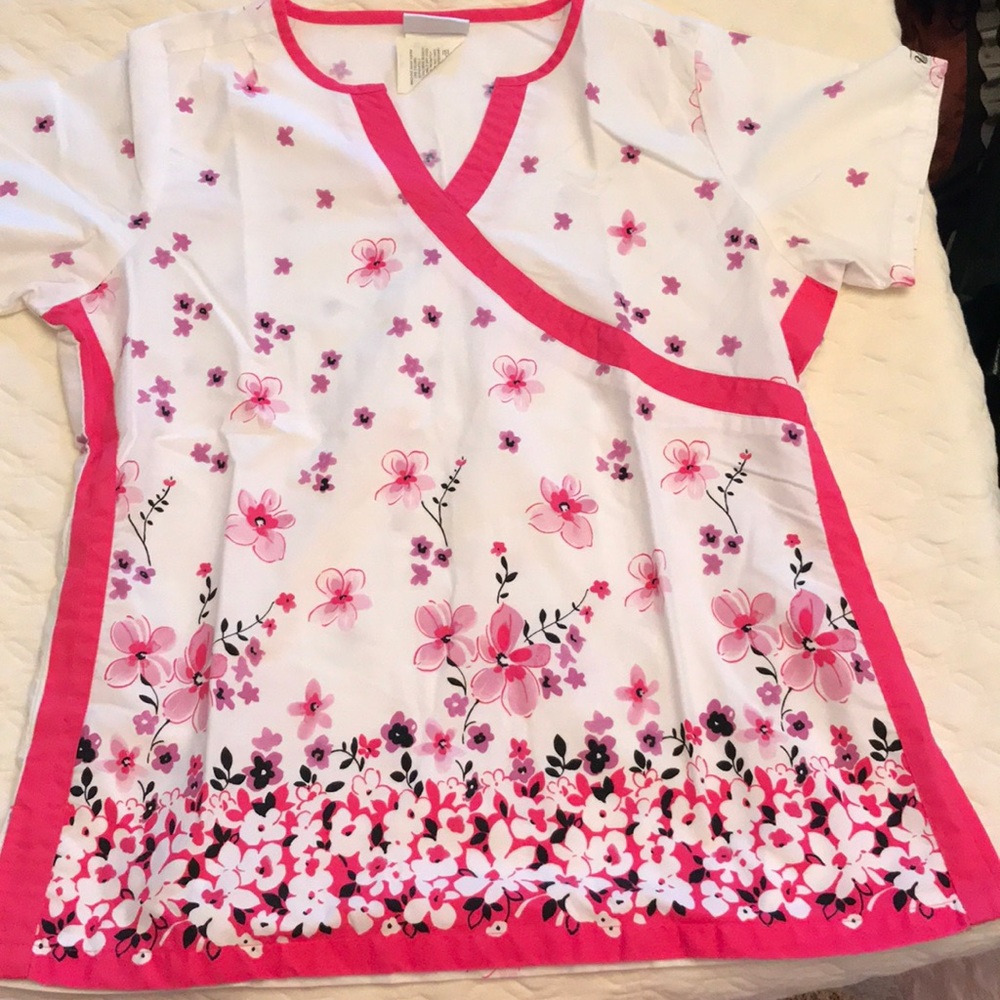 1 scrub top- brand is UA Scrubs